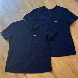 *set of 2* Figs Catarina one pocket scrub top